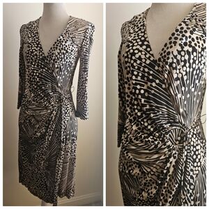 Trina Turk Rayon Jersey Wrap Dress Geometric Signature Print Monochrome 4